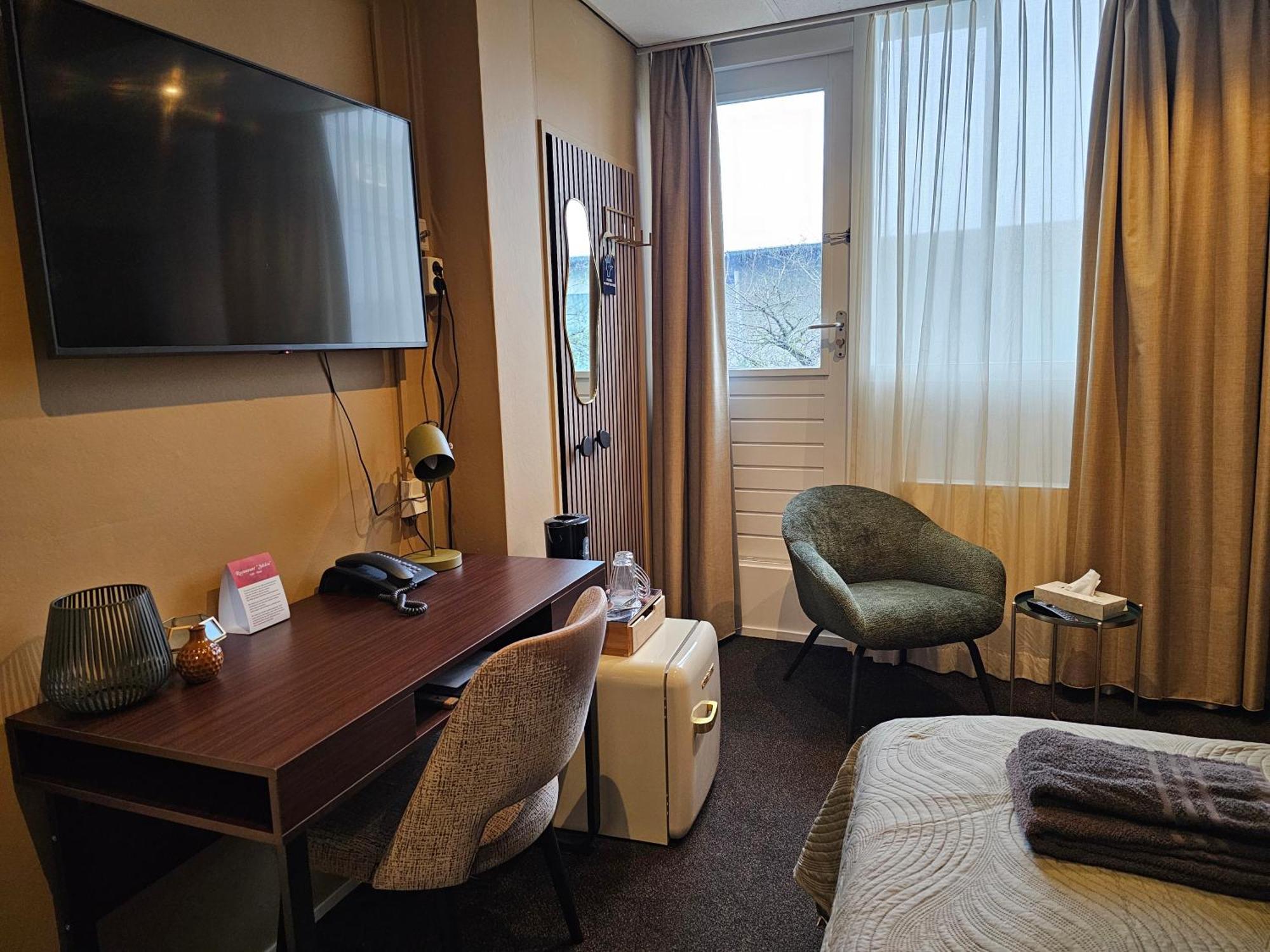 Hotel Restaurant Solskin Флиссинген Экстерьер фото